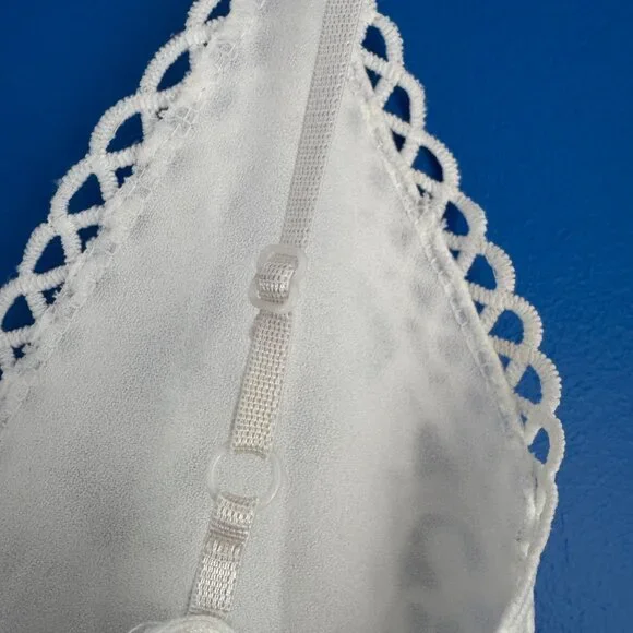 White Babydoll Fitted Bodice Flowy Skirt Bow Closure Dress - XS/S - Picture 6 of 8